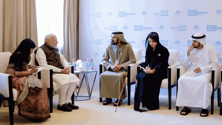 محمد بن راشد يلتقي ناريندرا مودي ويؤكد عمق العلاقات الإماراتية الهندية