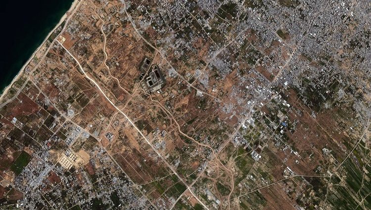 صور فضائية مرعبة تكشف حجم الدمار في غزة