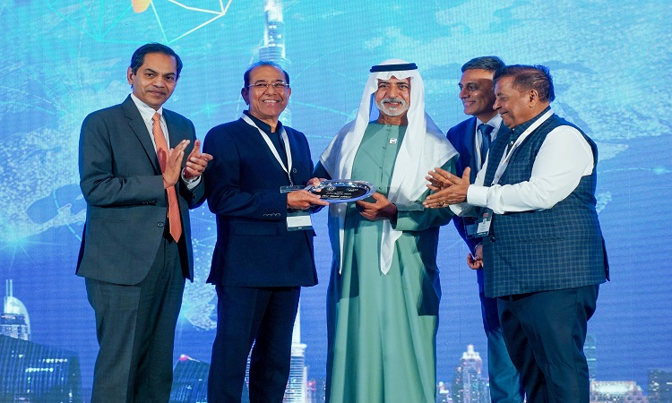 نهيان بن مبارك : نلتزم في الإمارات بتعزيز التعاون الدولي والتنمية الاقتصادية