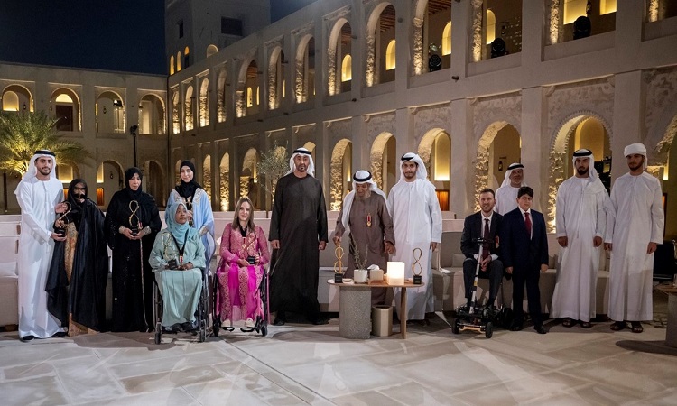 رئيس الدولة يكرّم ثماني شخصيات بـ”جائزة أبوظبي” في دورتها الحادية عشرة