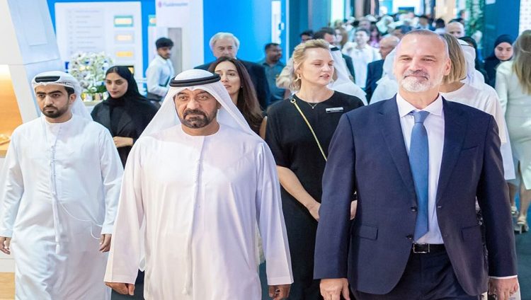 أحمد بن سعيد يفتتح معرضي “الفنادق” و “إندكس” بمركز دبي التجاري العالمي
