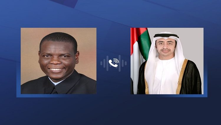 عبدالله بن زايد يهنئ هاتفيا رونالد لامولا ويبحثان العلاقات الثنائية بين الإمارات وجنوب أفريقيا