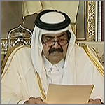 أمير قطر يسلم الحكم لولي عهده