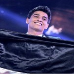 محمد عساف يغني  في دبي لنصرة اللاجئين الفلسطينين