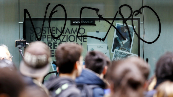 إيطاليا.. المئات يتظاهرون ضد معرض “إكسبو”