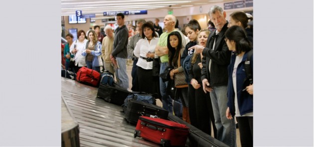 شركات الطيران تصدر قانونا يحدد حجم حقيبة المسافر