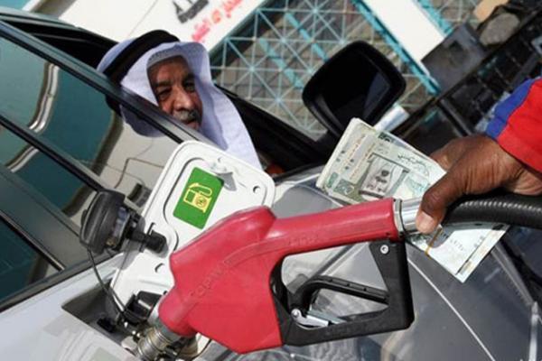 السعودية تحدد موقفها من رفع أسعار الوقود «محليًّا»