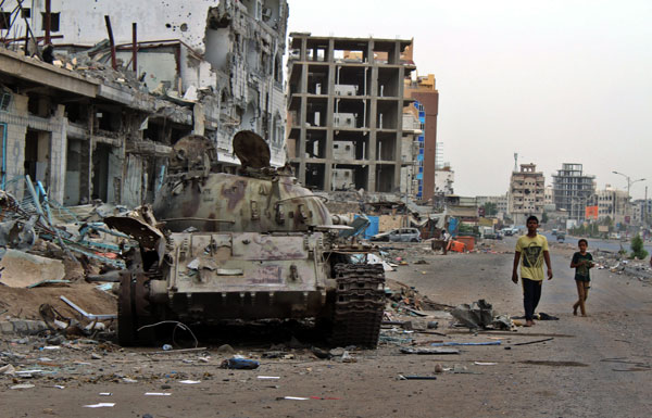مقتل 12 مدنيا جراء قصف الحوثيين على تعز