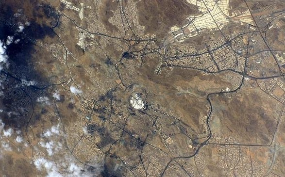 رائد فضاء يلتقط صورة لمكة المكرمة من محطة الفضاء الدولية