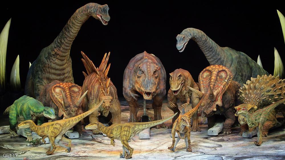 كويكب وبراكين وراء انقراض الديناصورات