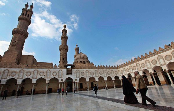 شيخ الأزهر: «التناحر المذهبي» بالعالم العربي استعمار جديد
