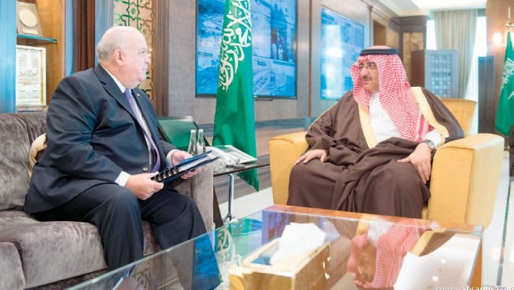ولي العهد السعودي يبحث تعزيز العلاقات مع السفير الأمريكي