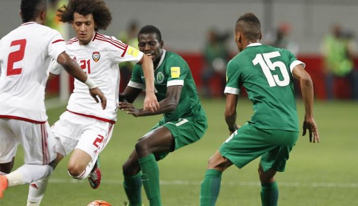 الإمارات تتأهل الى الدور الحاسم في تصفيات كأس العالم لكرة القدم بتعادلها مع السعودية