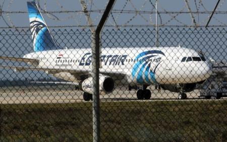 الإذاعة القبرصية: دوافع خاطف الطائرة المصرية ربما تكون شخصية