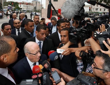 تونس: تفكيك خلية إرهابية تضم 14 عنصراً.. والقضاة يعتصمون