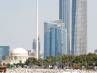 «النقد الدولي» يشيد بقدرة الإمارات على ضبط الأوضاع المالية