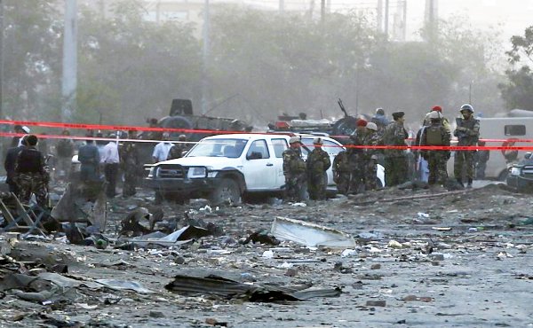 عشرات القتلى والجرحى في تفجير ببغداد تبناه «داعش»