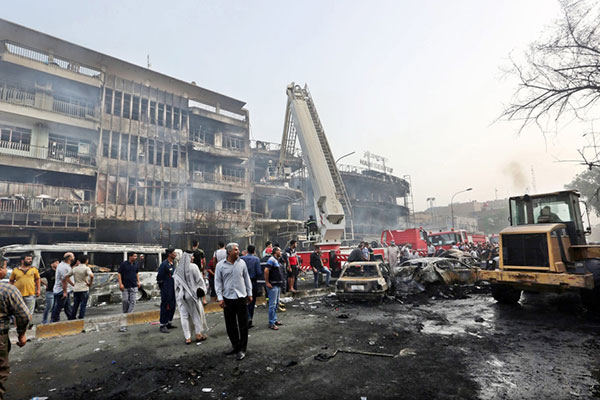مقتل 75 عراقياً في تفجير الكرادة ببغداد