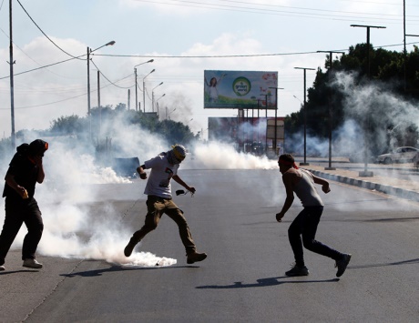 استشهاد فلسطيني دهساً خلال مطاردته من قبل جنود الاحتلال