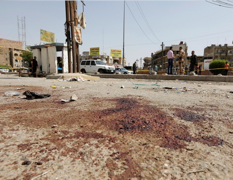 عشرات القتلى والجرحى في 3 تفجيرات ببغداد