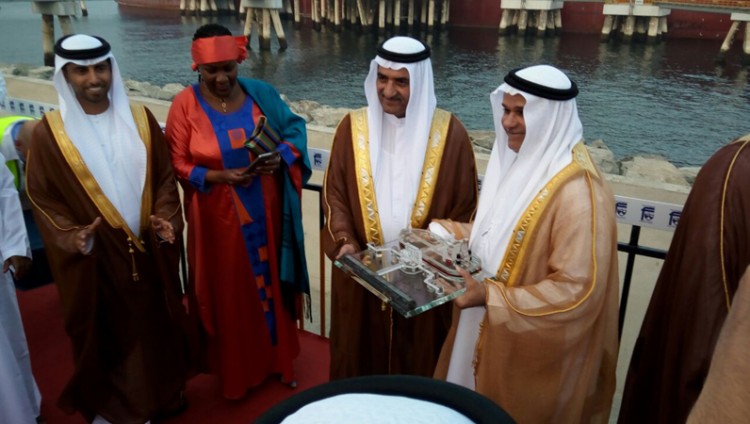 حمد الشرقي يدشن أول رصيف لناقلات النفط العملاقة في الإمارات