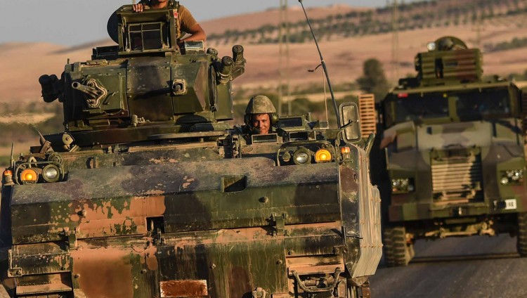 دبابات تركية تدخل إلى سوريا وتفتح جبهة جديدة