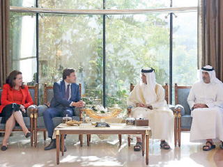 حاكم رأس الخيمة: الإمارات حريصة على تعزيز التعاون والصداقة مع جميع الدول