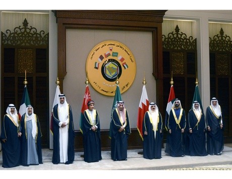 قادة «التعاون» يتعهدون بالحزم في مواجهة الأزمات ودعم استقرار المنطقة