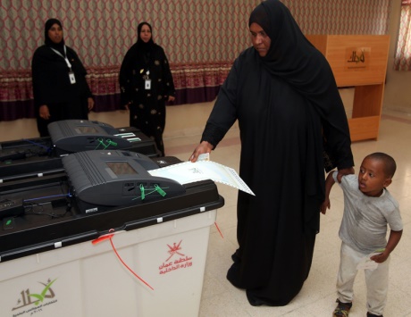 إقبال واسع على الانتخابات البلدية بسلطنة عمان