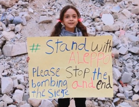 الطفلة بانا من حلب: نحن مستهدفون ولم نخبر أحداً بمكاننا