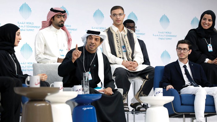 منصور بن زايد يعلن استراتيجية الشباب العربي