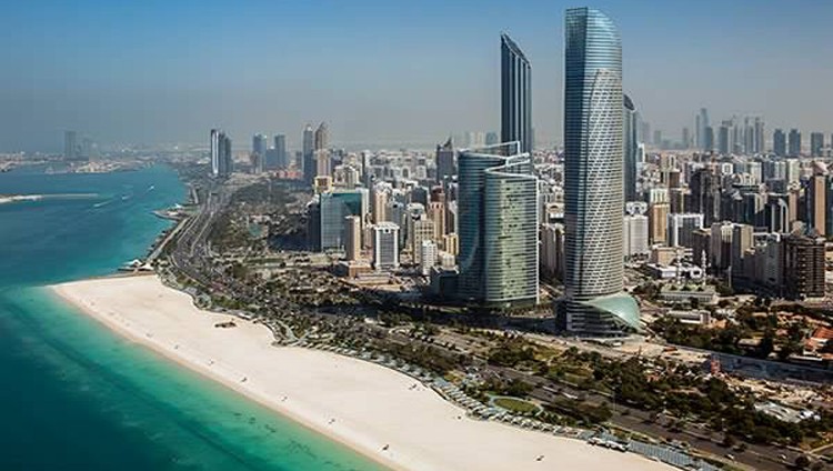 «العربي لحقوق الإنسان»: الإمارات تتمتع بفضاءات إعلامية حرة وشفافة