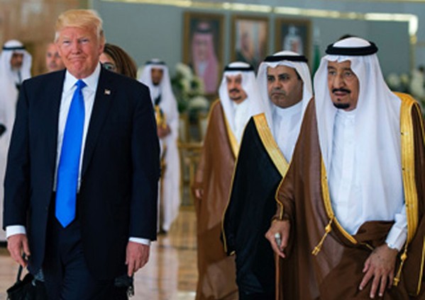 العاهل السعودي لترامب: زيارتكم تعزز تعاوننا