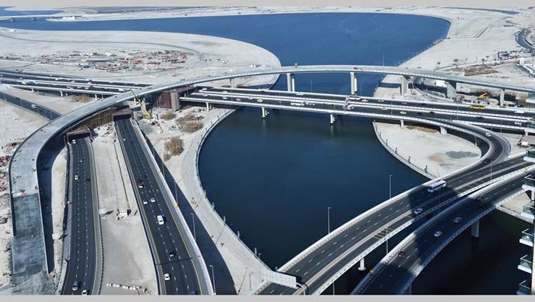 إنجاز 90% من مشروع الجسر المؤدي إلى شارع المركز المالي