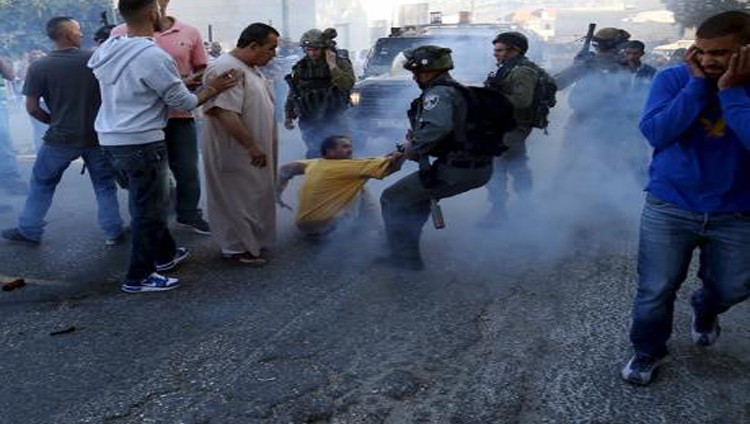الاحتلال يقتحم مخيم الجلزون واعتقالات في القدس والخليل