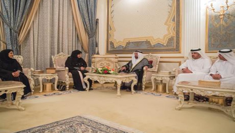 سلطان يتلقى تهاني السفراء والمسؤولين والمواطنين بشهر رمضان
