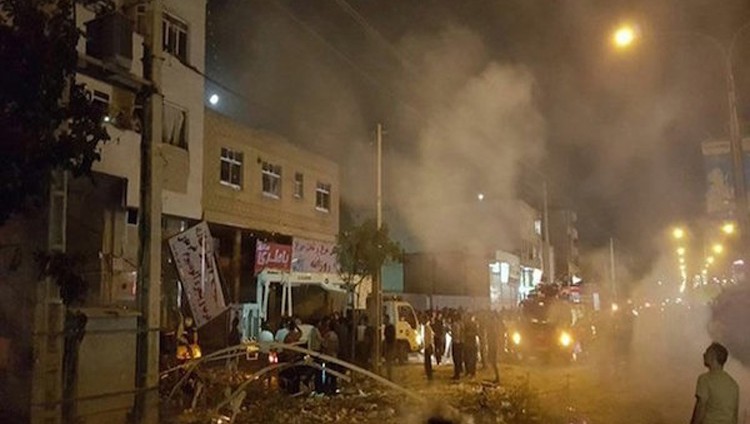 37 جريحا في انفجار كبير في شيراز الإيرانية