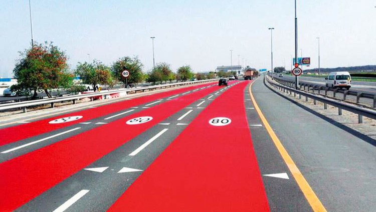 «طرق دبي» تنبّه السائقين بالصبغة الحمراء لخفض سرعتهم