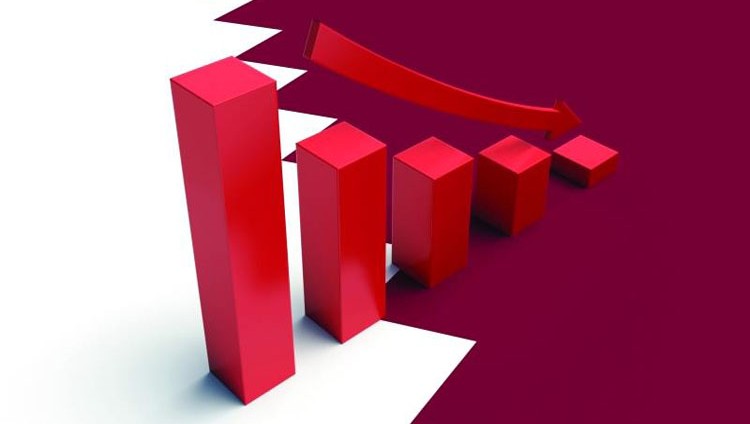 المصارف الدولية توقف التعامل بالريال القطري