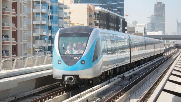 «طرق دبي» تطالب شركات المقاولات بالالتزام بقرار «تنظيم السكك الحديدية»