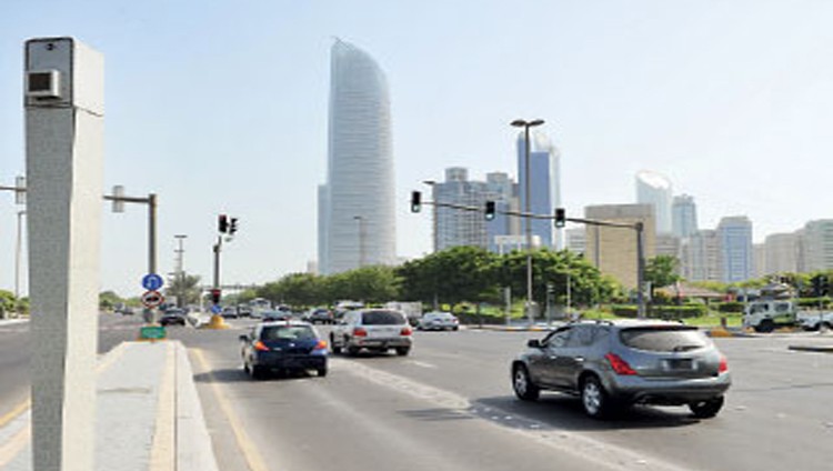 «شرطة أبوظبي»: إلغاء النقاط المرورية لـ883 ألف سائق بالإمارة
