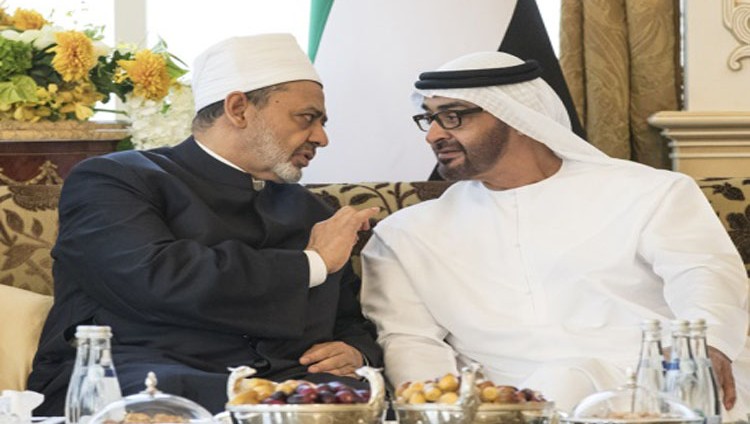 محمد بن زايد: الملك سلمان حريص على توحيد صفوف المسلمين