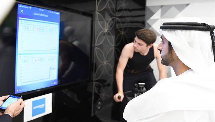 حمدان بن محمد يشهد ختام الدورة الثالثة من برنامج مسرعات دبي المستقبل