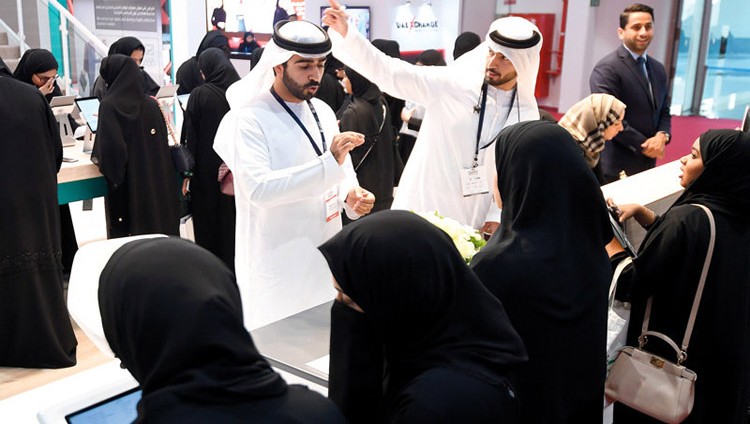 «الخبرة» و«آيلتس» يبددان أحلام حديثي التخرج في «توظيف 2018»