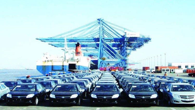 «مواصفات» تمنع 1300 مركبة مخالفة من دخول الإمارات