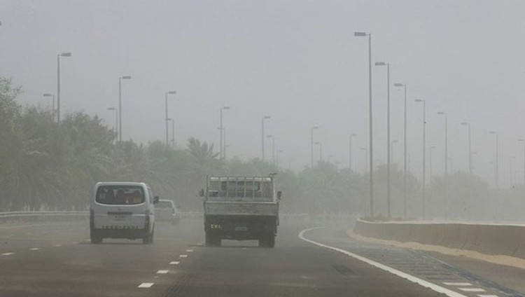 «الأرصاد» يحذر من انخفاض الرؤية بسبب الأتربة واضطراب البحر