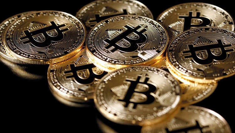 خبراء: تحويلات مالية من الدولة باتجاه «بيتكوين»