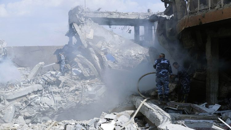 ضربات «ثلاثية» تدمر مواقع الأسد الكيماوية