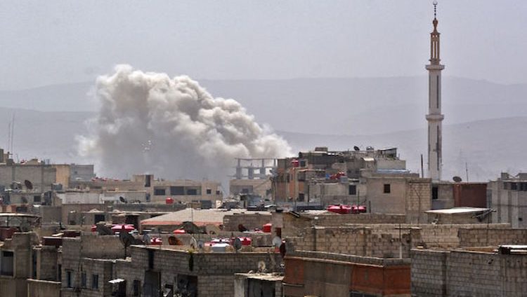 20 قتيلاً من قوات النظام وأكثر من 200 غارة جوية على جنوب دمشق