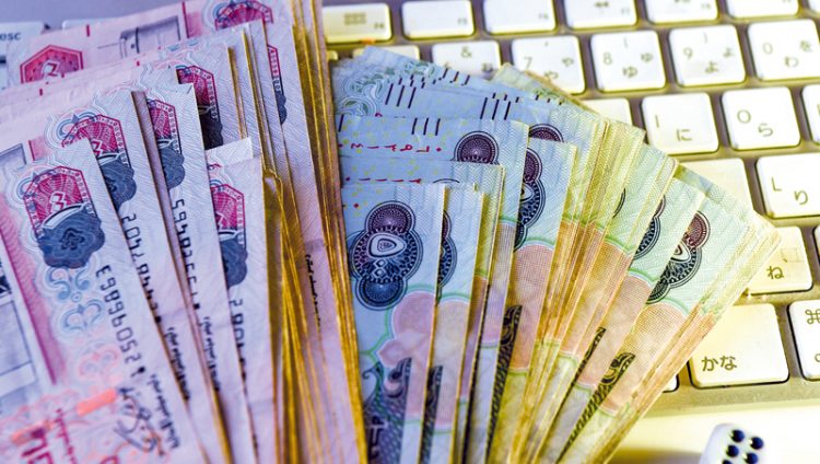 مطالبات بإعادة النظر في منظومة الرسوم على قطاع الأعمال بعد تطبيق النظام الضريبي في الدولة